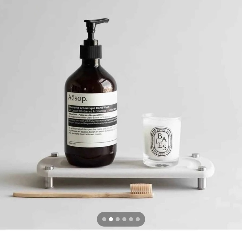 Fast drying soap tray
